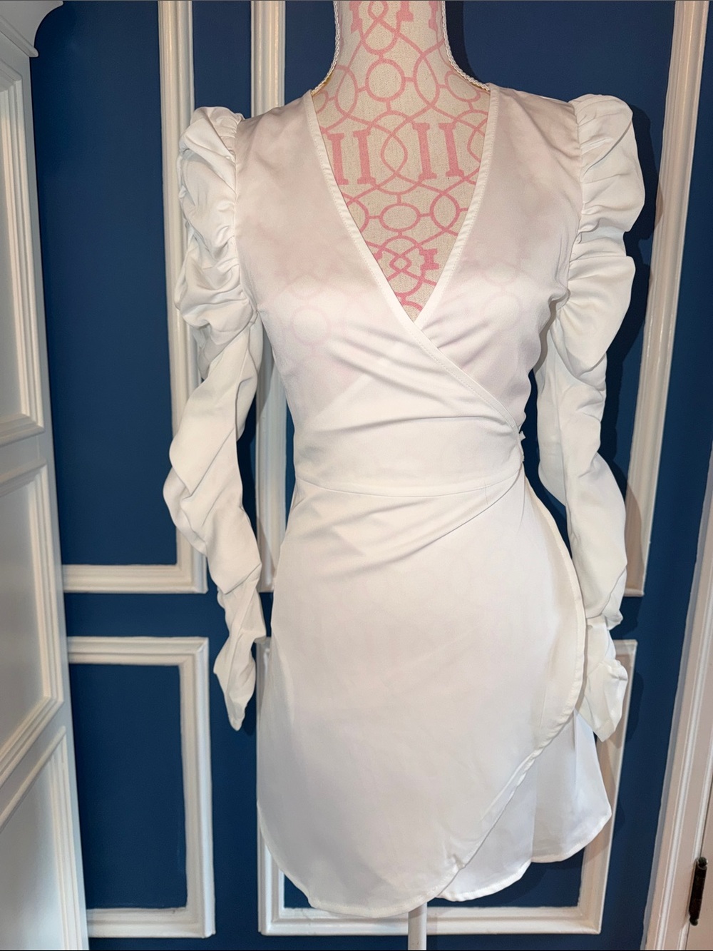 Seven Wonders White Wrap Mini Dress Long Sleeved Ruched - Size 2
